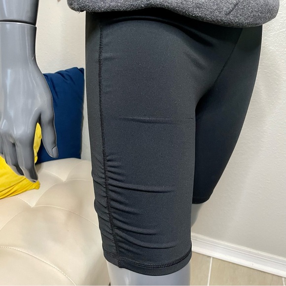 GAIAM Ruched Biker Short | Black | Medium - Picture 3 of 12